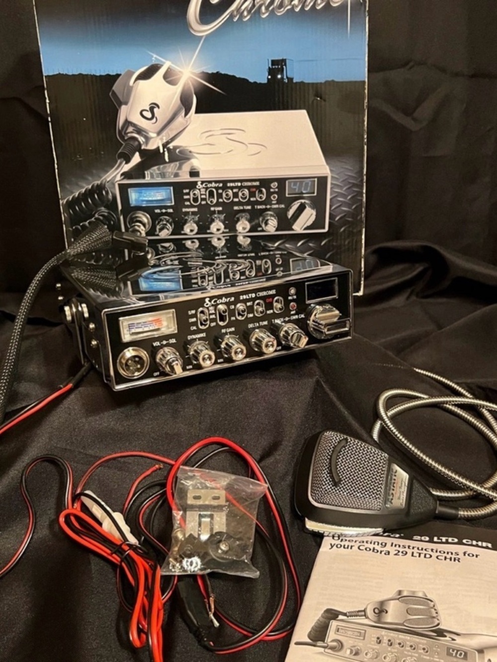 Cobra 29 LTD Chrome Professional CB Radio with Microphone - Picture 7 of 14